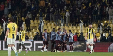 Trendyol Süper Lig: Fenerbahçe: 0 - Trabzonspor: 1 (İlk yarı)