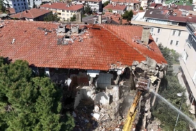 Büyükçekmece’de depremde yıkılma riski taşıyan 35 daire yıkıldı
