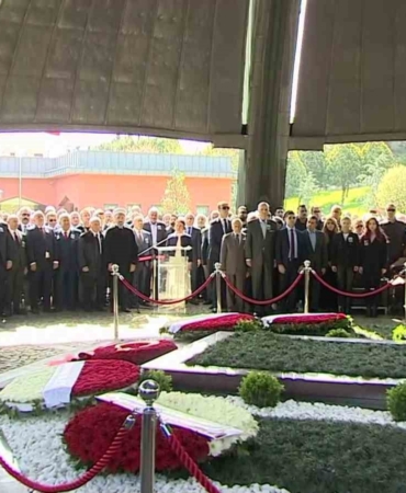 Turgut Özal, vefatının 32’nci yılında kabri başında anıldı