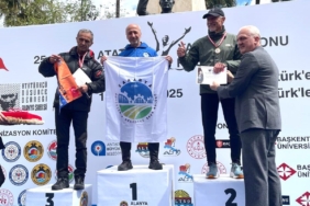 Büyükşehir atleti Alanya’da zirveye yükseldi