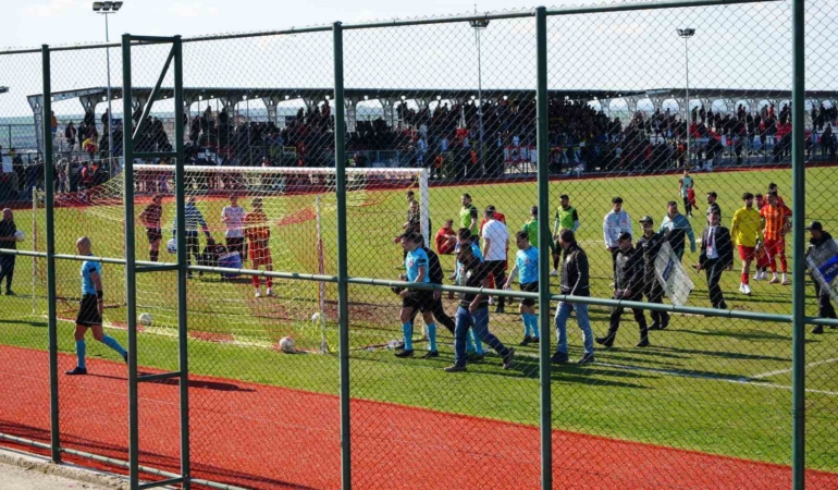 Edirnespor - Büyükçekmece Tepecikspor maçında gerginlik yaşandı