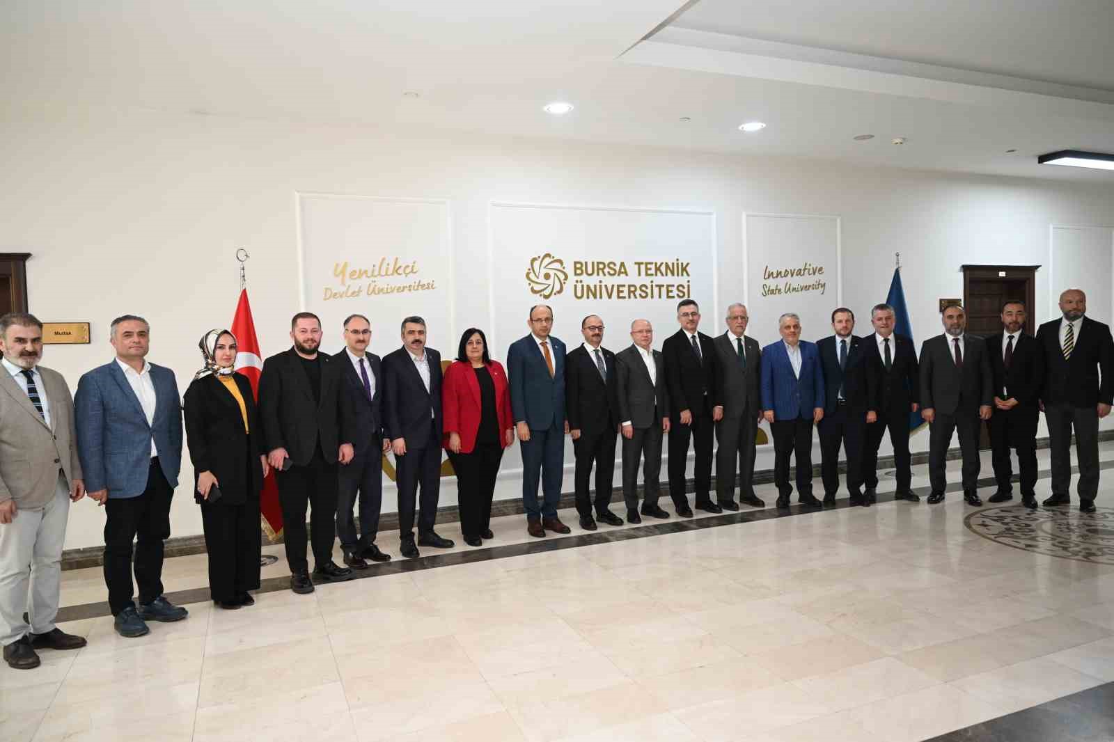 Uzay ve savunma alanındaki genç projelere Ak Parti’den yakın takip