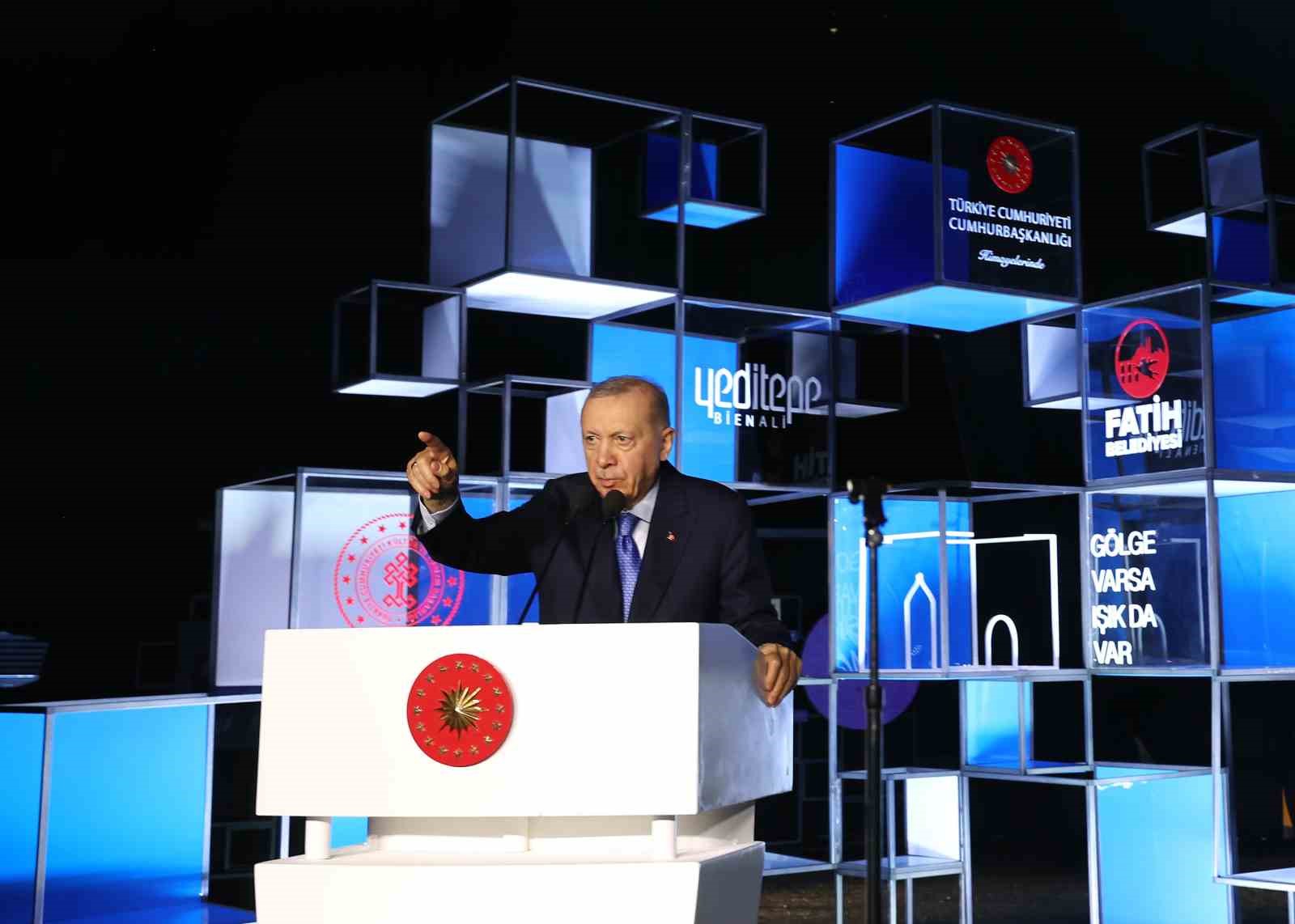 Cumhurbaşkanı Erdoğan: "Kendini ülkenin yegane sahibi zanneden bir avuç zorbanın taşkınlıklarına eyvallah etmedik"