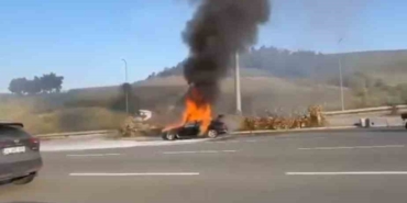 Otomobil alevlere teslim oldu