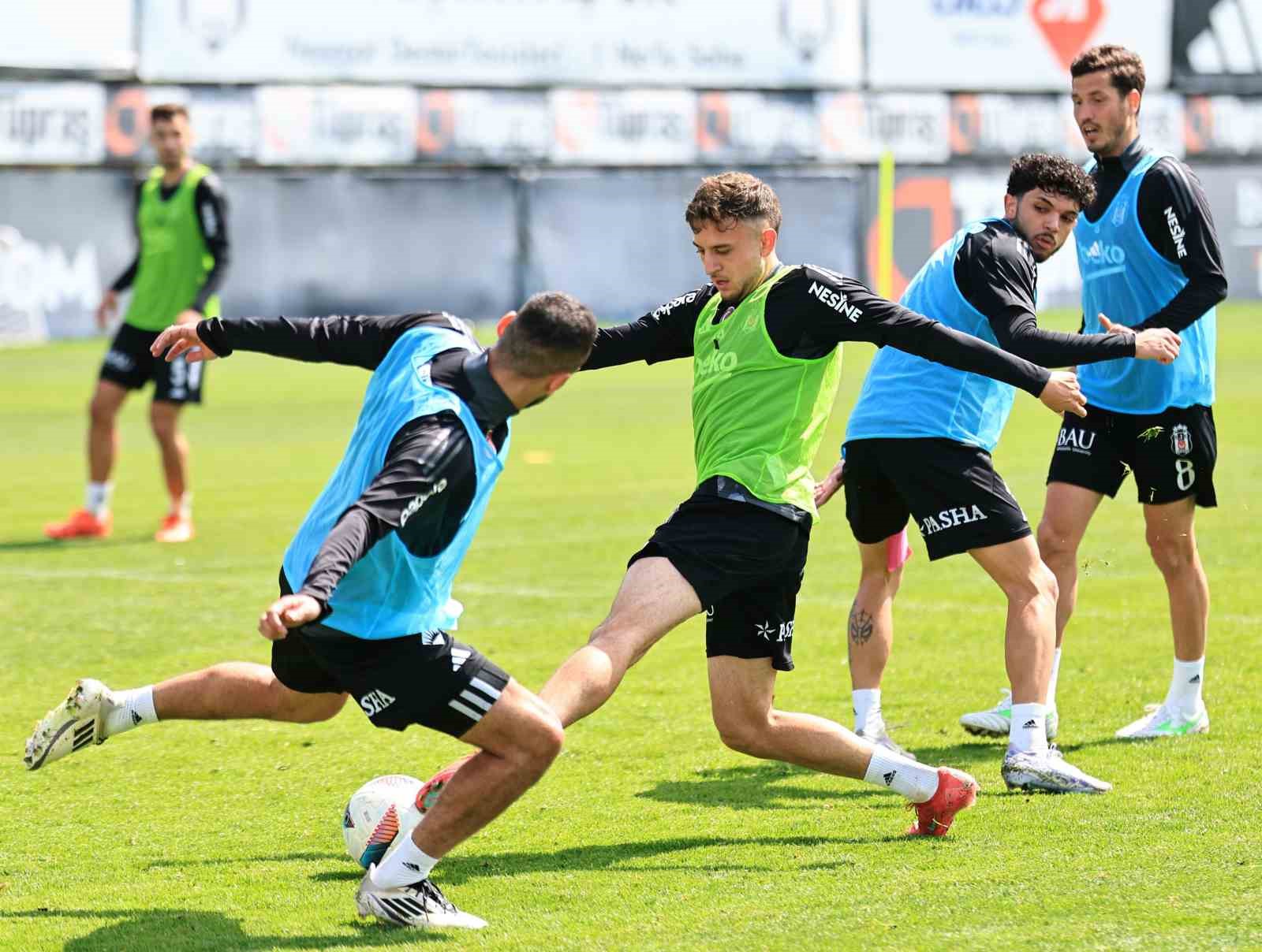 Beşiktaş’ta, Kasımpaşa maçı hazırlıkları başladı