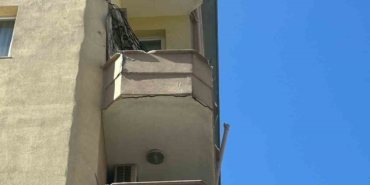 Kadıköy’de balkonu çöken bina mühürlendi