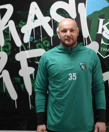 Gökhan Değirmenci: "İnşallah futbol kariyerimi Kocaelispor’da sonlandırırım"
