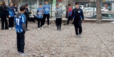 Hem sporda hem okulda başarı