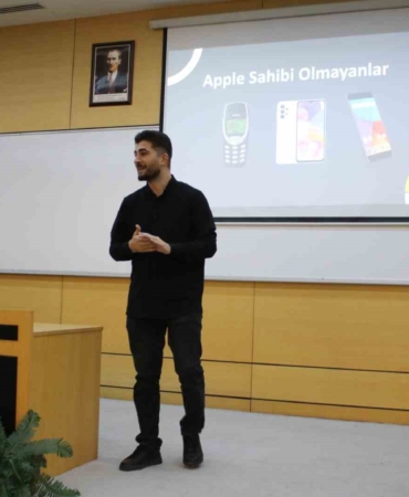 ‘İçerik Pazarlama Stratejileri ve Başarı Öyküsü’ başlıklı söyleşi SAÜ’de gerçekleştirildi