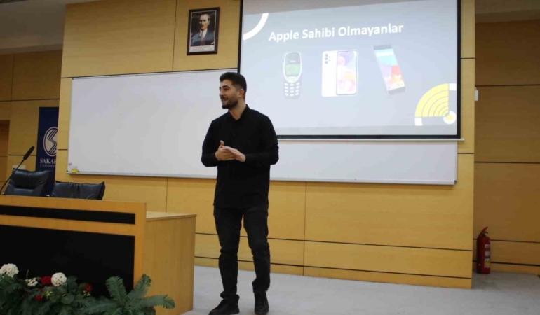 ‘İçerik Pazarlama Stratejileri ve Başarı Öyküsü’ başlıklı söyleşi SAÜ’de gerçekleştirildi