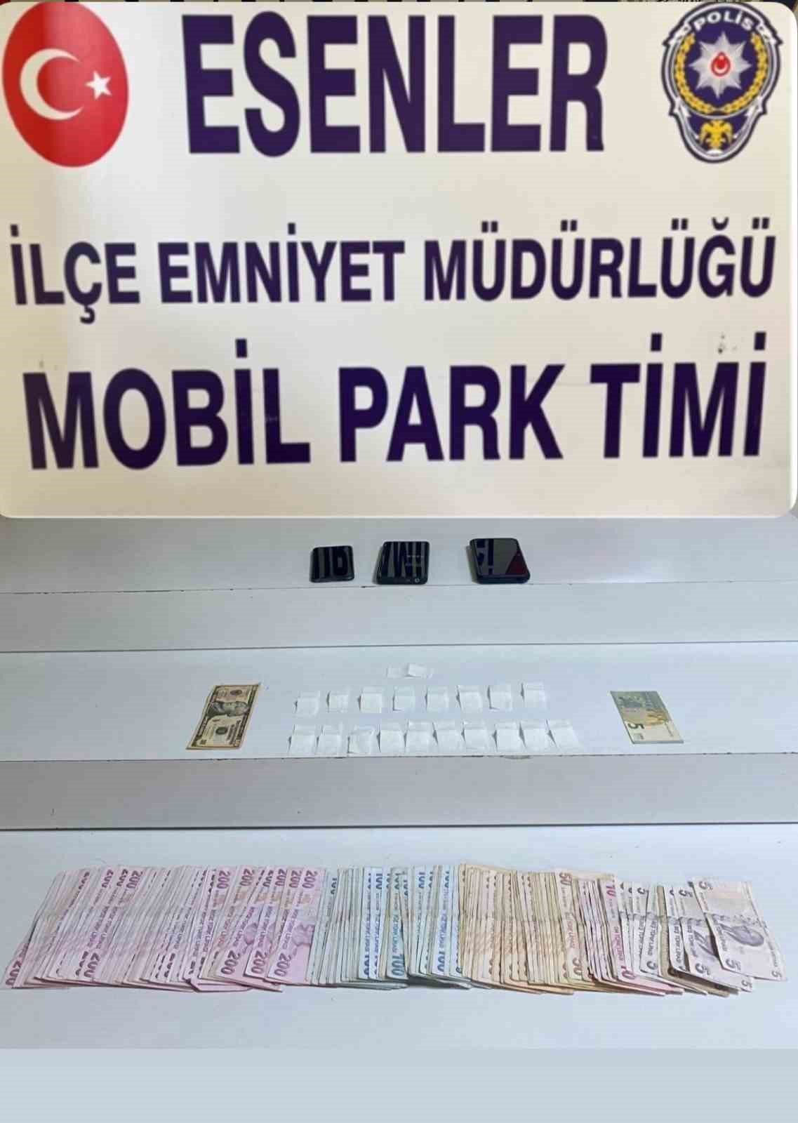 "Papatya yaprağı" şifresiyle uyuşturucu satan çiğ köfteciye baskın