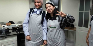 Uluslararası öğrenciler Türk mutfağını SAMEK çatısı altında öğrendiler