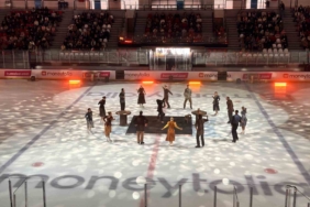 Cinderella on Ice gösterisinin ilki, Zeytinburnu Buz Adası’nda seyirciyle buluştu