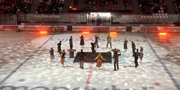 Cinderella on Ice gösterisinin ilki, Zeytinburnu Buz Adası’nda seyirciyle buluştu