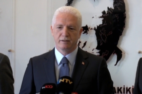 İstanbul Valisi Gül: "Okullarımızın hiçbirinde depremden dolayı hasar olmadığı tespit edildi"