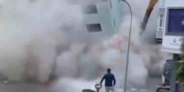 Kartal’da bir bina yıkım esnasında çöktü