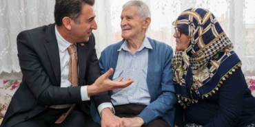 Yarım asırdır evli çift, gençlere örnek oluyor
