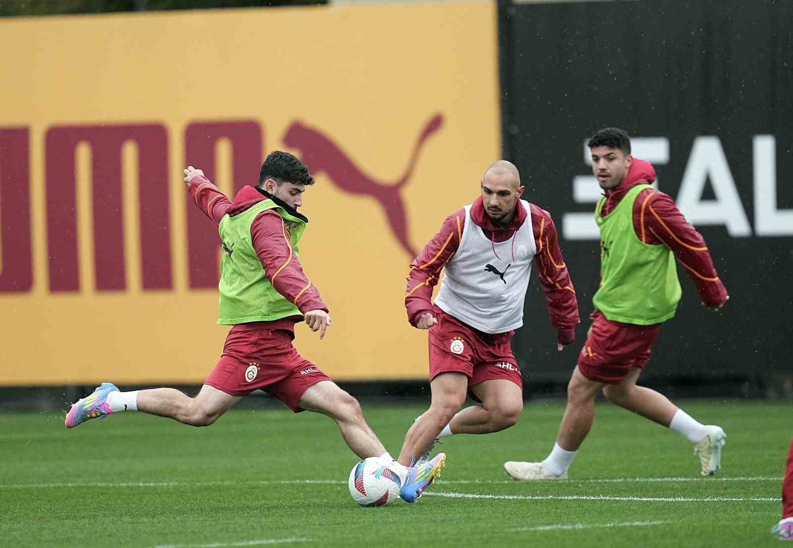 Galatasaray, Samsunspor maçı hazırlıklarını sürdürdü