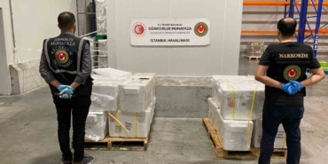 İstanbul Havalimanı’nda 455,2 kilo uyuşturucu ele geçirdi
