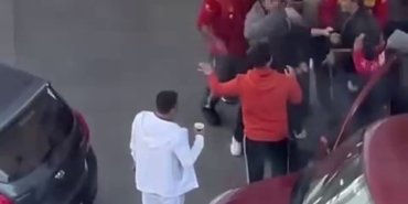 Küçükçekmece’de akaryakıt istasyonunda sıra kavgası kamerada