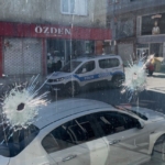 Bursa’da bir şüpheli sabah saatlerinde iş yeri kurşunlayıp kaçtı