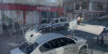 Bursa’da bir şüpheli sabah saatlerinde iş yeri kurşunlayıp kaçtı