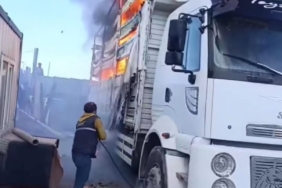 Ataşehir’de park halindeki kamyonun kasası alev alev yandı
