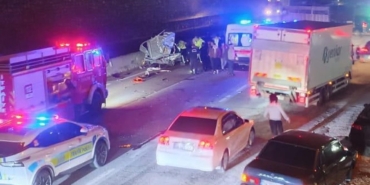 D-650’de hafif ticari araç tıra arkadan çarptı: 1 ölü, 1 ağır yaralı