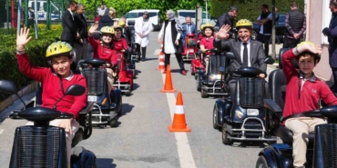 Başkan Yıldırım, geleceğin sürücüleriyle parkurda buluştu