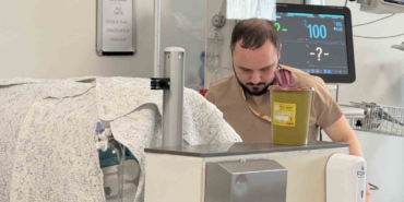 Deprem anında bebeklerin yanından ayrılmayan hemşire konuştu