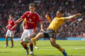 Manchester United evinde Wolverhampton’a kaybetti