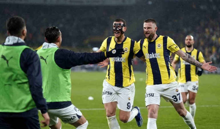 Fenerbahçe, 9 yıl sonra Trabzonspor’a 4 gol attı