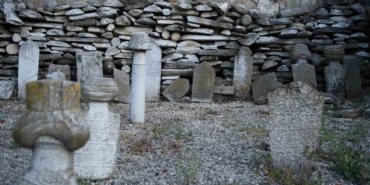 Edirne’de ecdadın kemikleri sızladı: Osmanlı mezarları yok oluyor