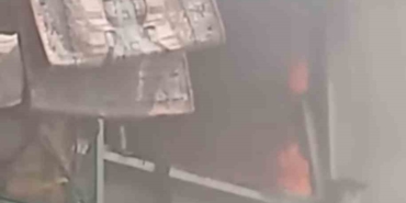 2 katlı bina alevlere teslim oldu