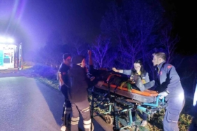 Böyle tiryakilik görülmedi: Şarampole uçan araçtan yaralı kurtarıldı, sedyede sigara yaktı