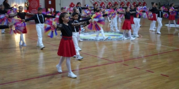 Edremit’te 23 Nisan Ulusal Egemenlik Ve Çocuk Bayramı coşkuyla kutlandı