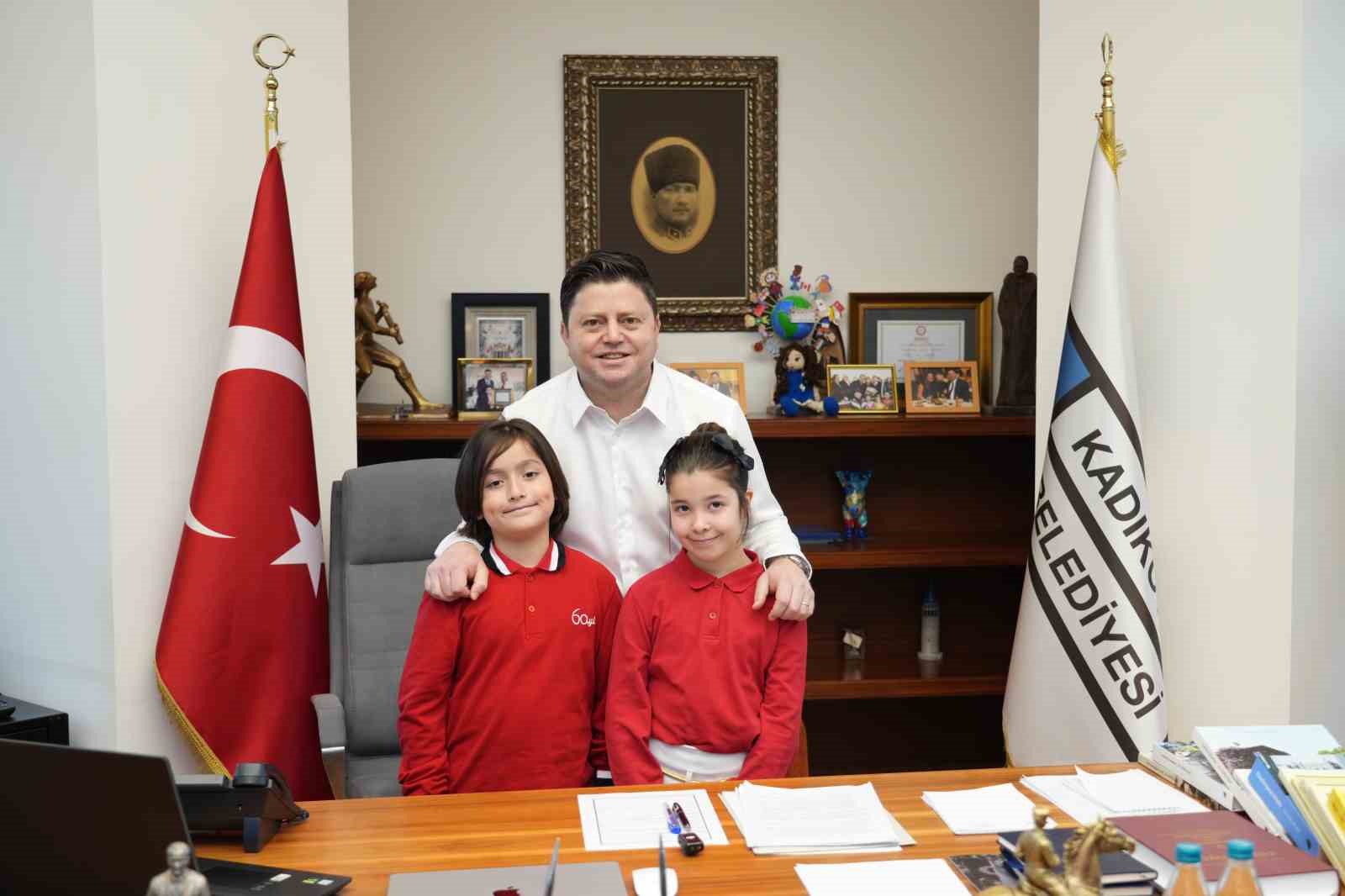 Başkanlık koltuğu çocuklara emanet