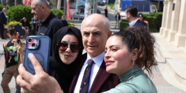 Başkan Akgün, Büyükçekmecelilerle bayramlaştı