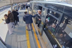 İstanbul’da metrobüste deprem anı: Araç beşik gibi sallandı