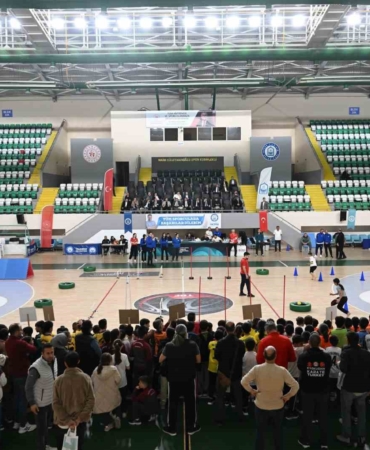 Okul Sporları İlçe Şenliklerinde görkemli final