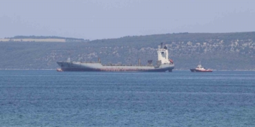 Çanakkale Boğazı’ndan geçen konteyner gemisi makine arızası yaptı