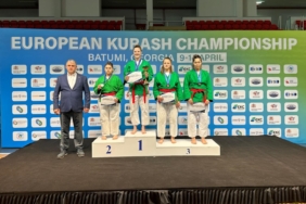 Sakaryalı sporcu Gürcistan’da Türk Bayrağı’nı dalgalandırdı