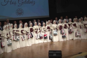 Eğitimini tamamlayan 37 hafızlık öğrencisi için Sancaktepe’de icazet merasimi düzenlendi