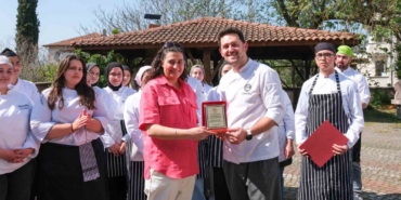 MasterChef yarışmacısı Görkem Ünal, Osmaneli’de öğrencilerle bir araya geldi