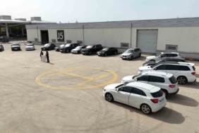 Edirne’de yüz milyonlarca lira değerinde onlarca lüks araca el koyuldu