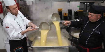 Afet tırı İstanbulluların yanında