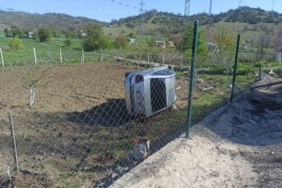 Bilecik’te şarampole yuvarlanan aracın sürücüsü yaralandı