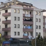 Bursa’da balkondan düşen çocuk ağır yaralandı