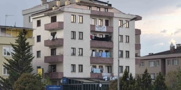 Bursa’da balkondan düşen çocuk ağır yaralandı