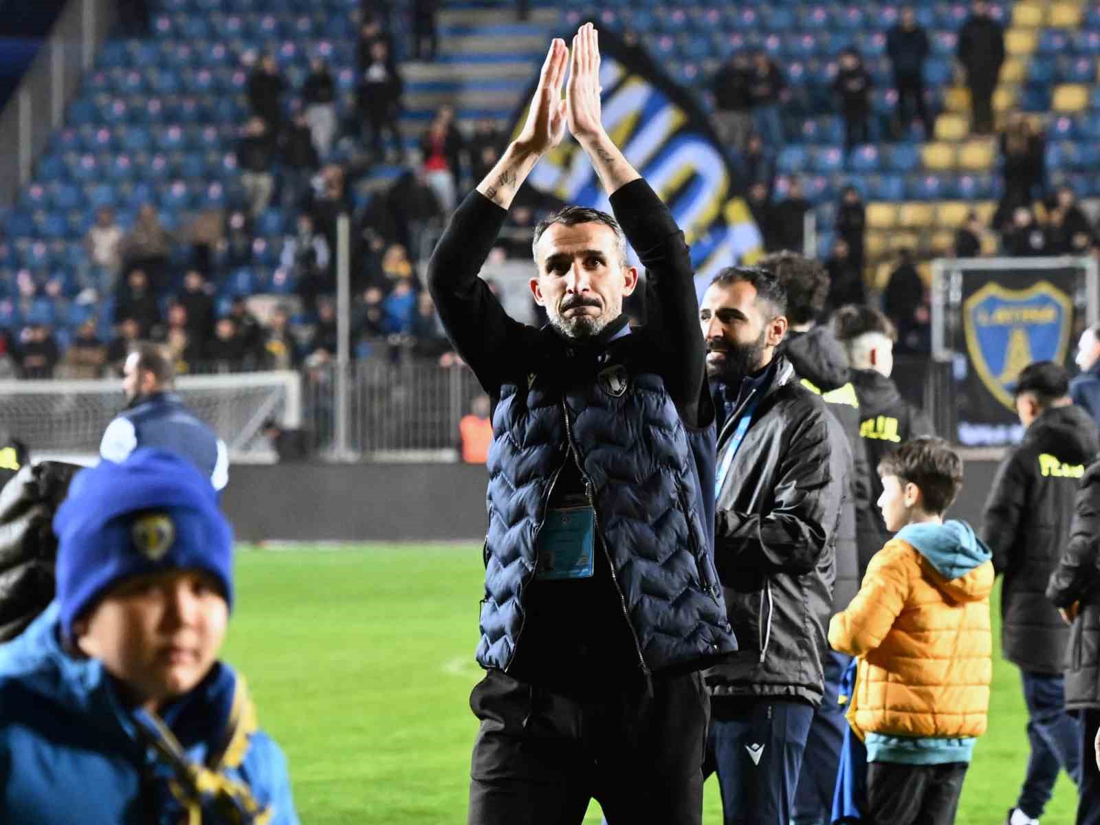Mehmet Topal’ın takımı Petrolul’den ’özel’ galibiyet